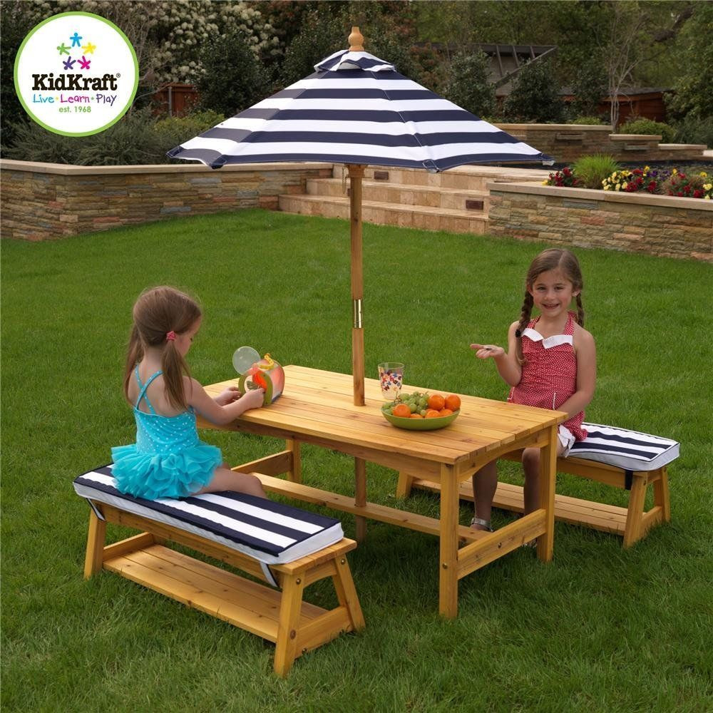 Amazon Kids Table And Chairs
 Amazon KidKraft Outdoor table and Chair Set with