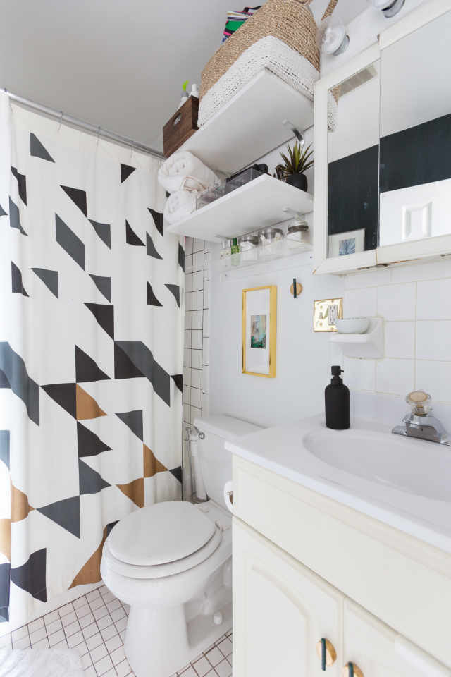 Apartment Bathroom Decorating Ideas
 Small Bathroom Design & Storage Ideas