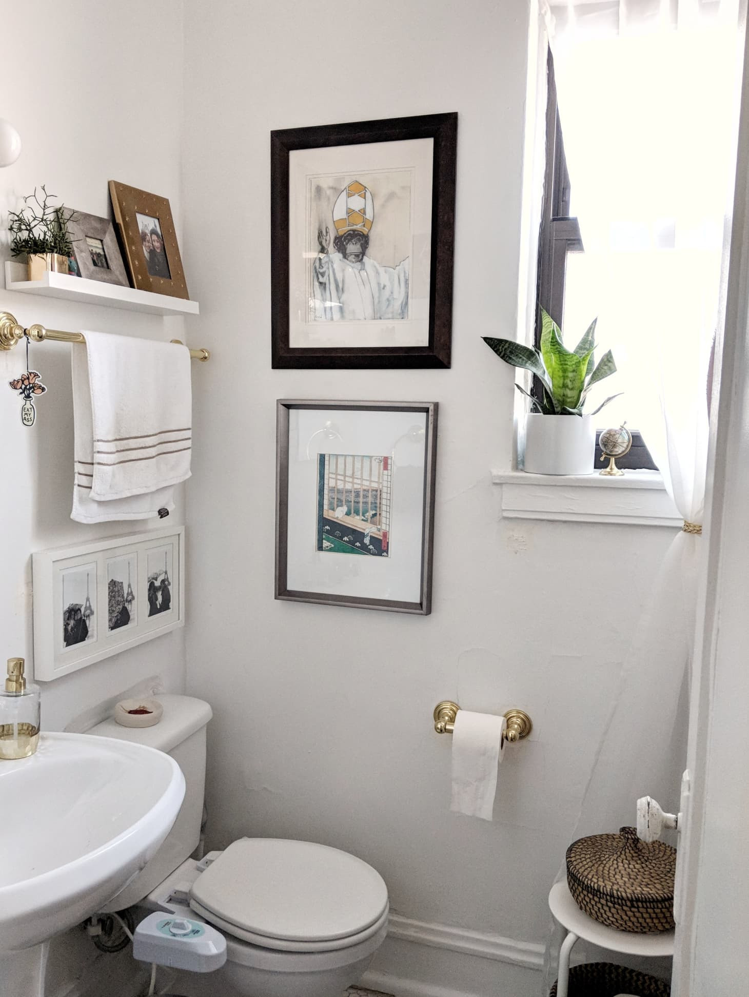 Apartment Bathroom Decorating Ideas
 10 Ideas Where To Put Towels In A Small Bathroom You Need