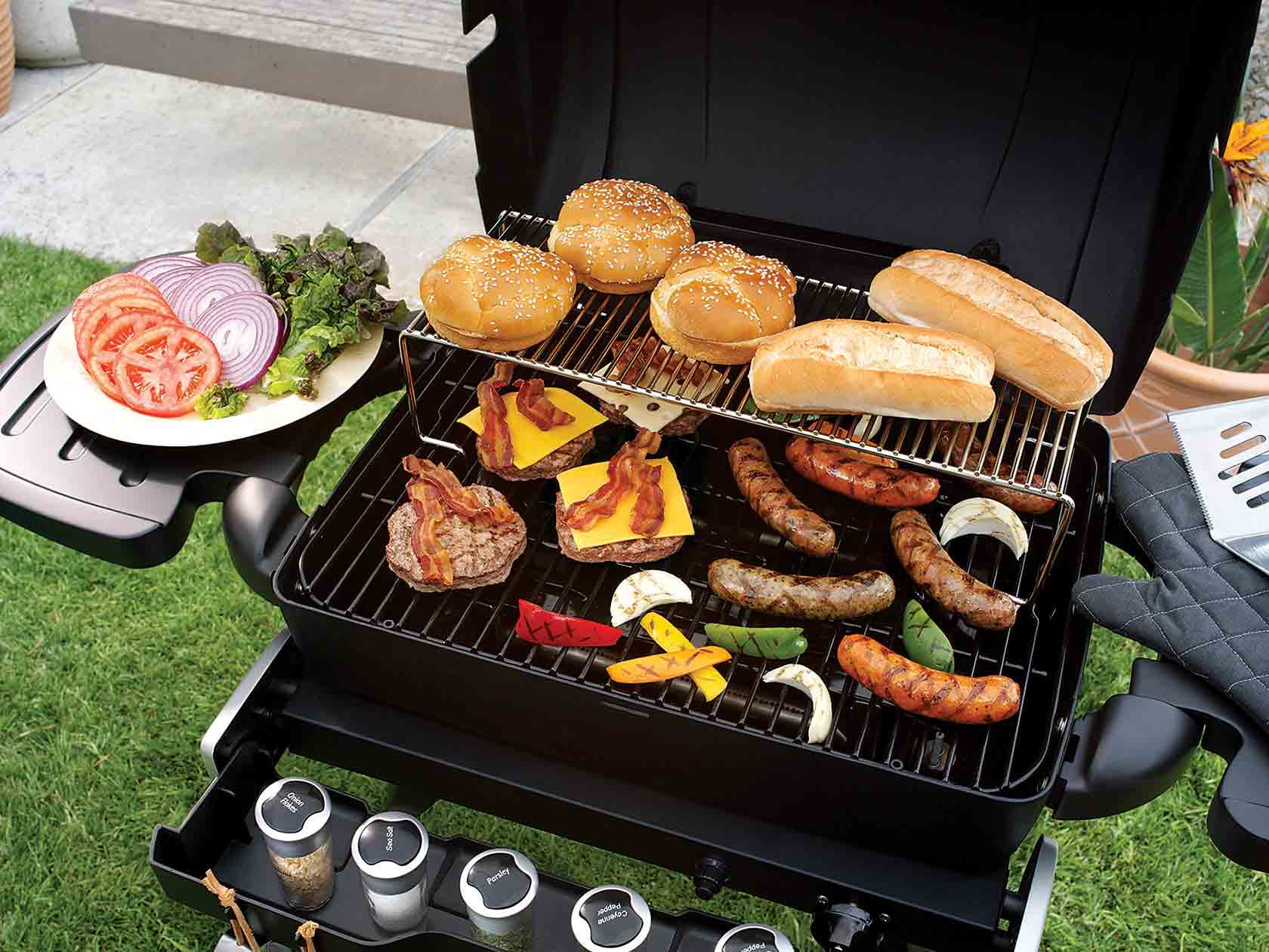 Backyard Bbq Parties
 Navigate a Backyard BBQ With Healthy Choices