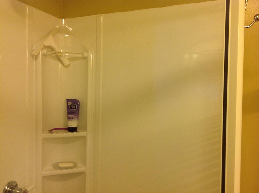 Bathroom Plastic Wall
 leak Should the plastic walls of a shower kit have air