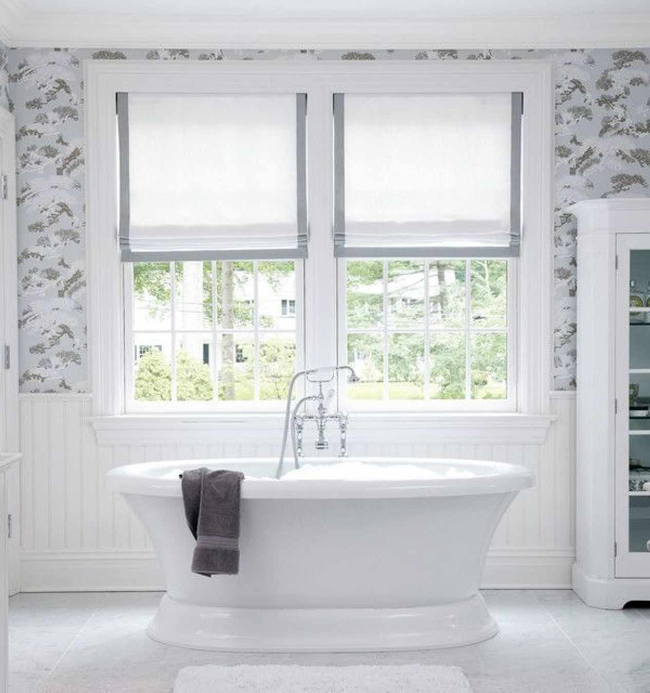 Bathroom Shower Windows
 9 Bathroom Window Treatment Ideas