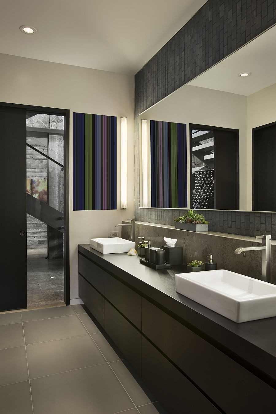 Bathroom Sink Decorating Ideas
 Guest Bathroom Ideas with Pleasant Atmosphere Traba Homes