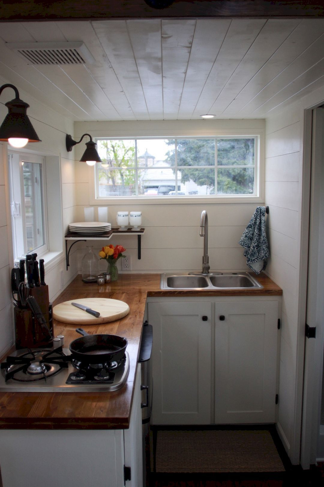 Beautiful Small Kitchen Ideas
 Awesome Tiny Kitchen Design For Your Beautiful Tiny House