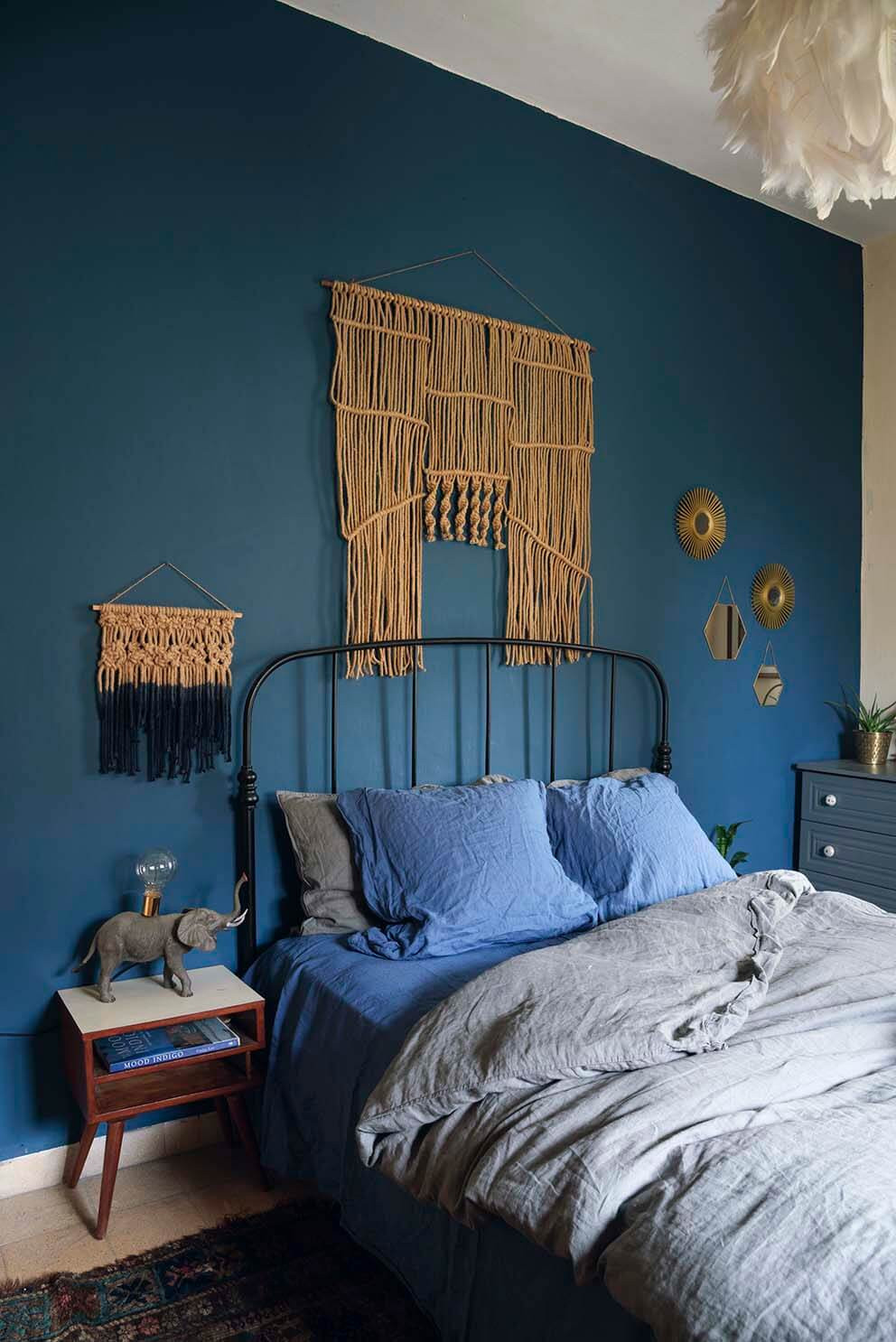 Blue Accent Wall Bedroom
 This Is How To Decorate With Blue Walls