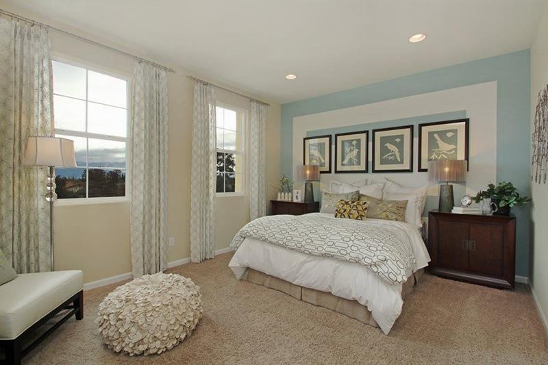 Blue Accent Wall Bedroom
 25 Beautiful Bedrooms with Accent Walls Page 4 of 5