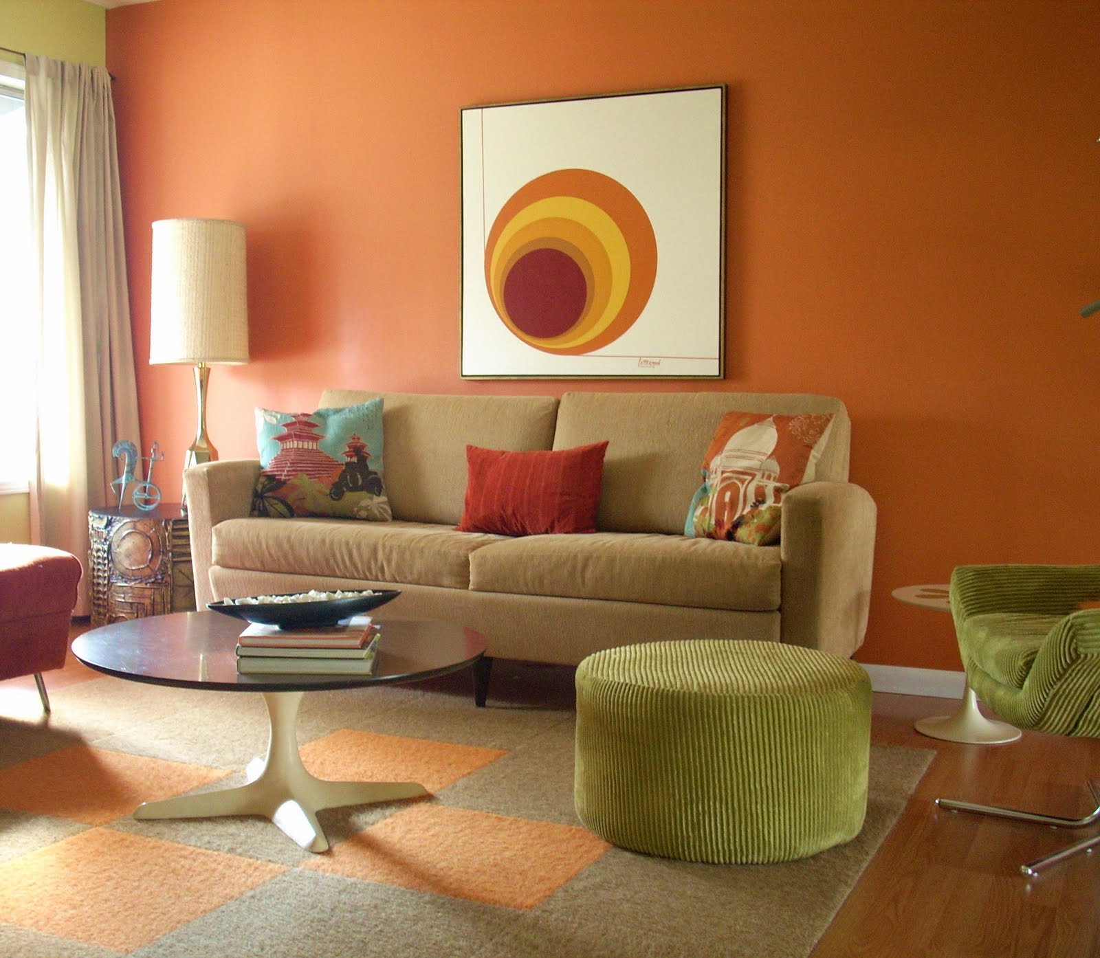 Brown Paint Living Room
 Newly Wed Tips to Décor Your New Home
