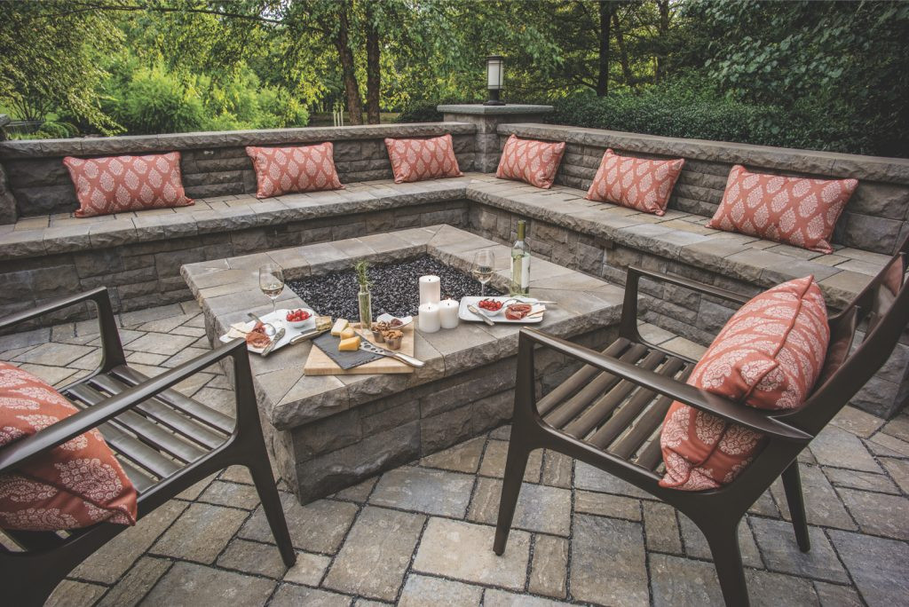 Built In Fire Pit Patio
 Turn Up the Heat with These Cozy Fire Pit Patio Design