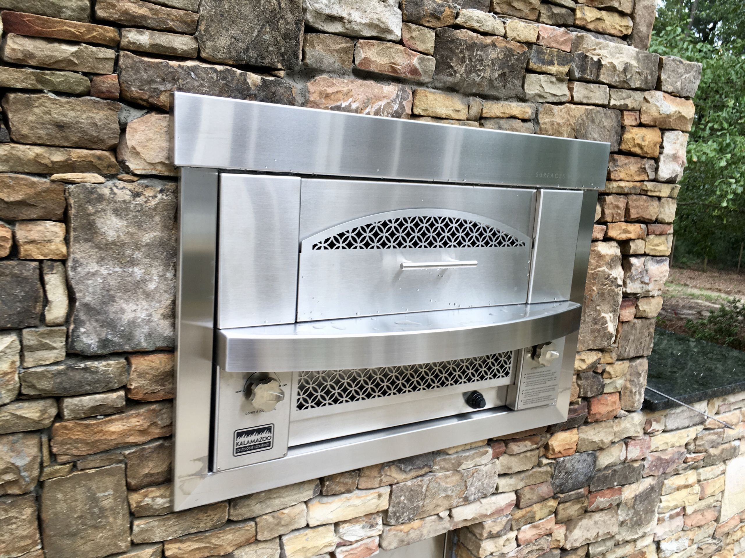 Built In Outdoor Kitchen
 Outdoor Kitchen Built in Gas Pizza Oven Fireside