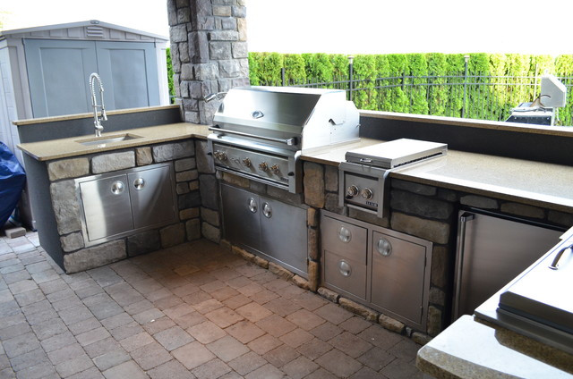 Built In Outdoor Kitchen
 Outdoor Kitchen with Professional Solid Stainless Steel