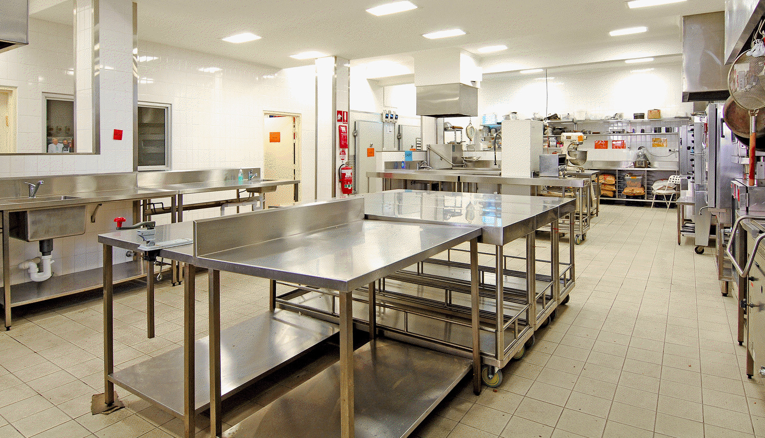 commercial kitchen lighting regulations