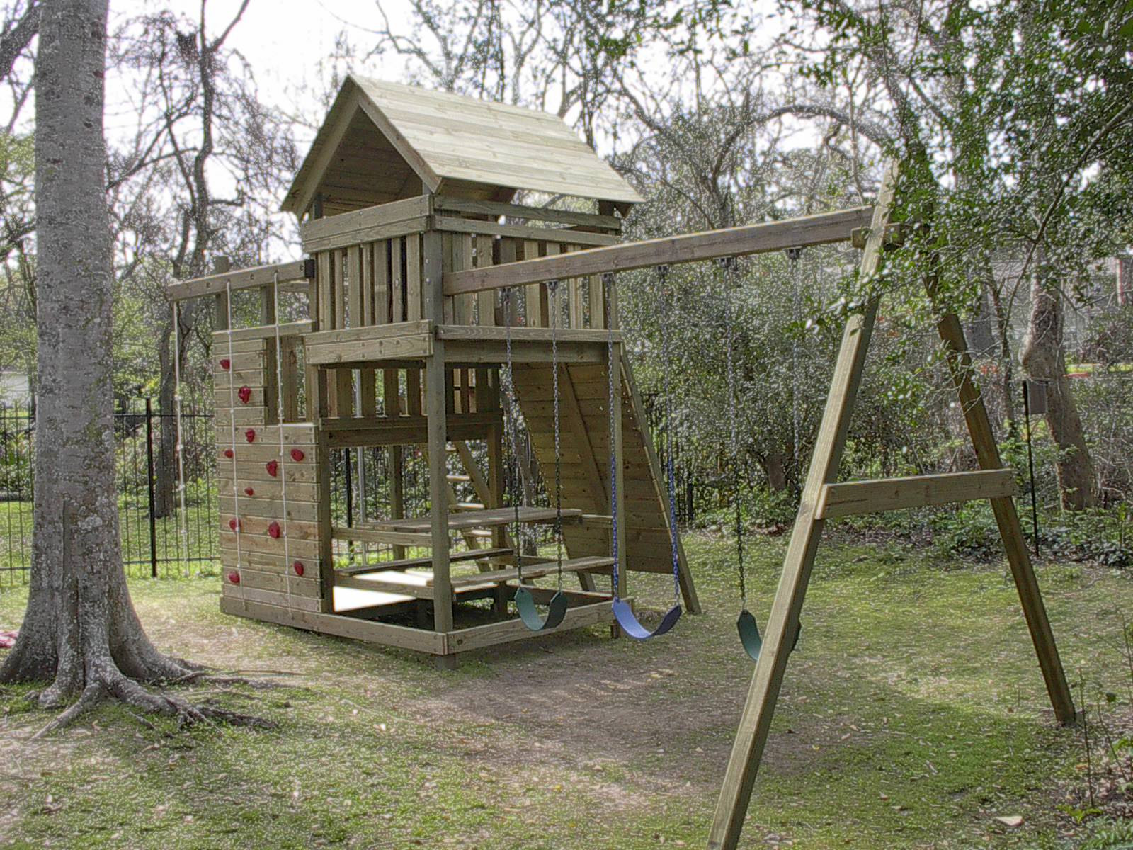 Diy Backyard Fort
 Gemini Playset DIY Wood Fort and Swingset Plans