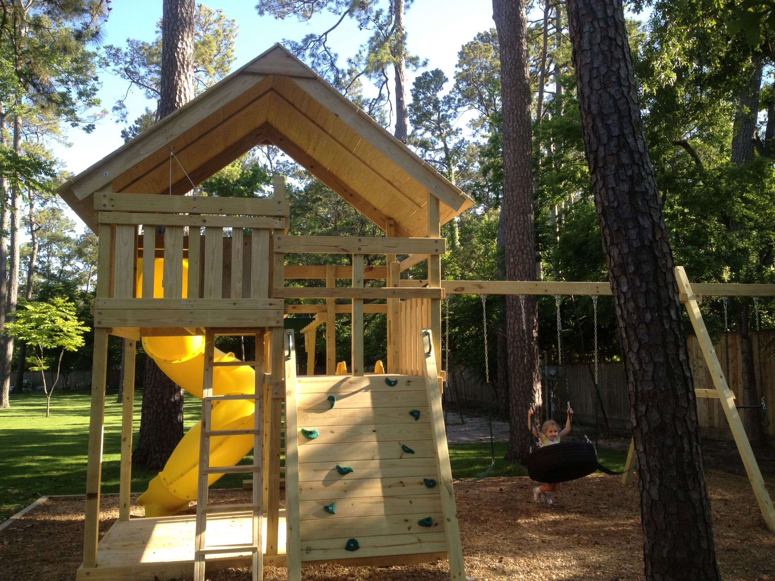 Diy Backyard Fort
 Gemini Playset DIY Wood Fort and Swingset Plans