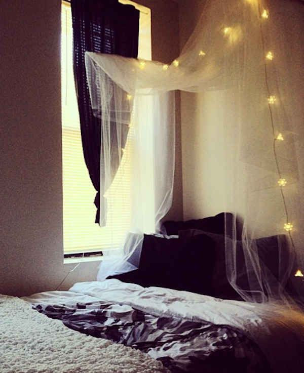 Diy Bedroom Canopy With Lights
 10 Best images about DIY Canopy Bed Curtains on Pinterest