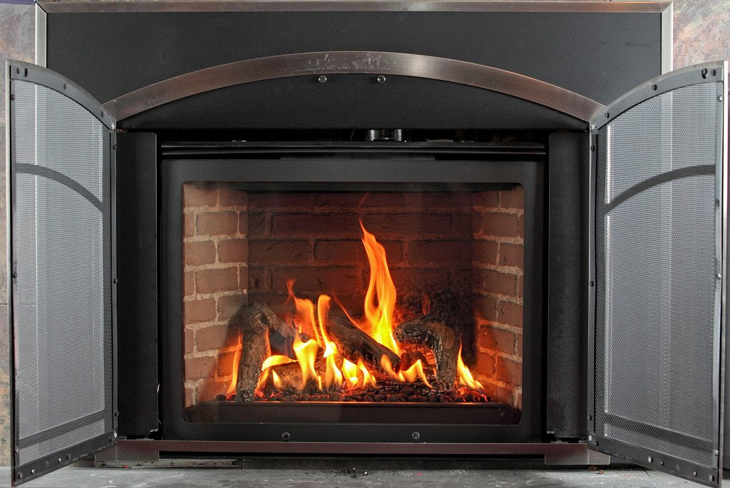 Electric Gas Fireplace
 Gas Fireplaces versus Electric Fireplaces Which e is