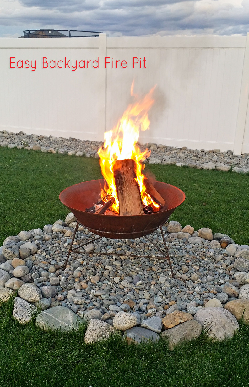 Firepit In Backyard
 Easy Backyard Fire Pit In Less than 30 Minutes
