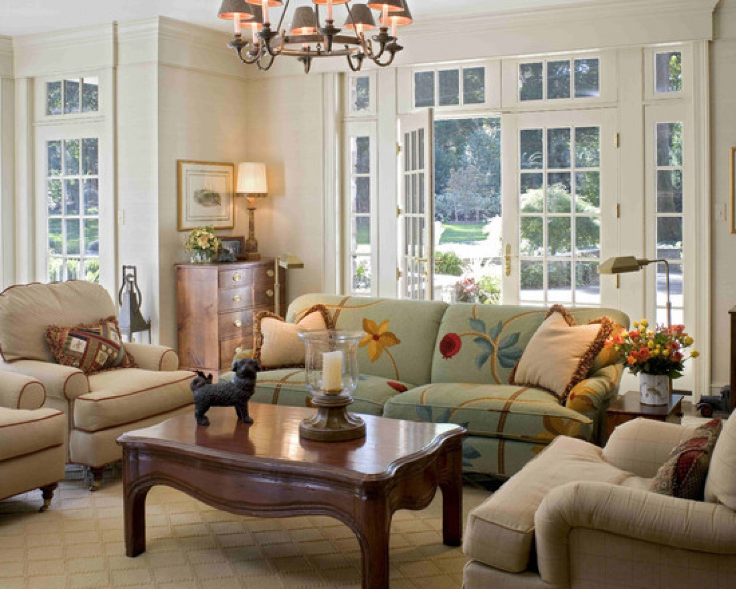 French Country Living Room Ideas
 Chic French Country Inspired Home Real fort and