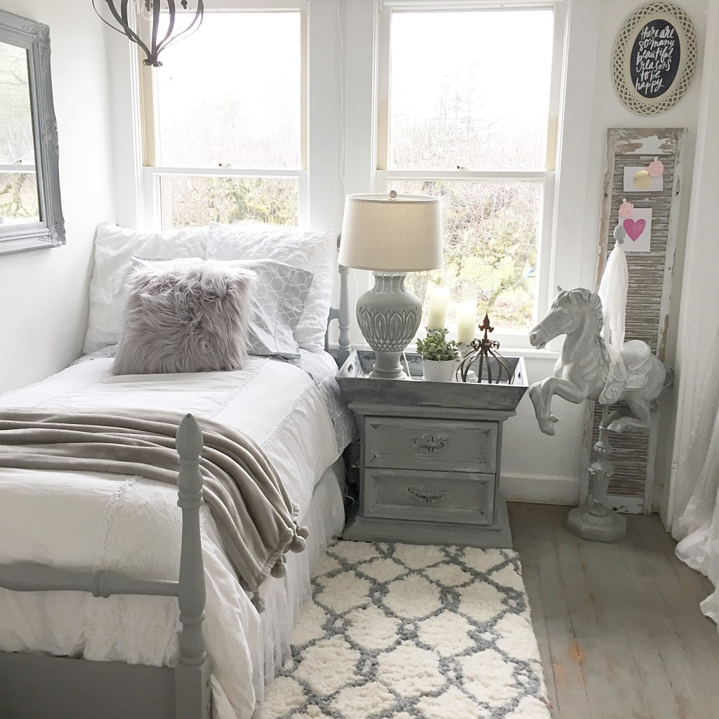 Girl Bedroom Furniture
 Teen Girl s Bedroom Style Easy Chalk Paint Recipe