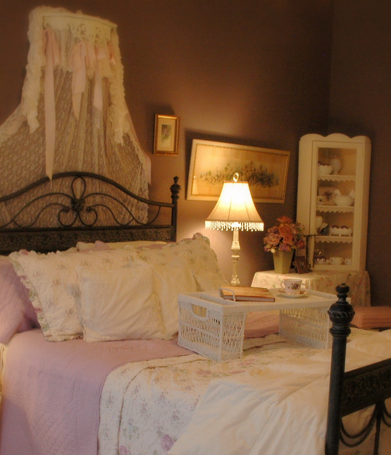 Girl Bedroom Suite
 Girl in Pink A Purple Master Bedroom Suite for the Girl