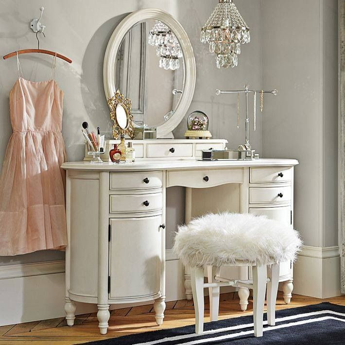 Girls Bedroom Vanity
 12 Glamorous White & Mirrored Bedroom Vanities & Makeup Tables