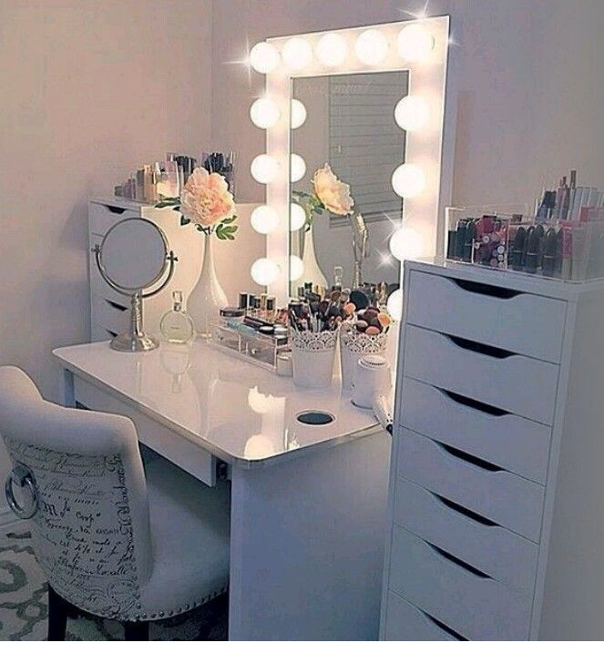 Girls Bedroom Vanity
 awesome Another vanity for teenage girls make them feel