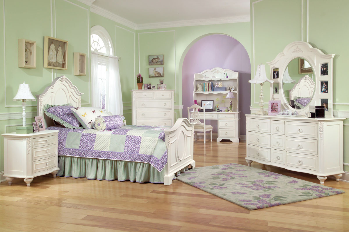 Girls White Bedroom Furniture Set
 Girls Bedroom Sets bining The Cute Aspects Amaza Design