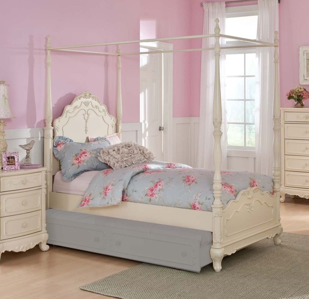 Girls White Bedroom Furniture Set
 DREAMY WHITE FINISH FULL GIRLS POSTER CANOPY BED BEDROOM