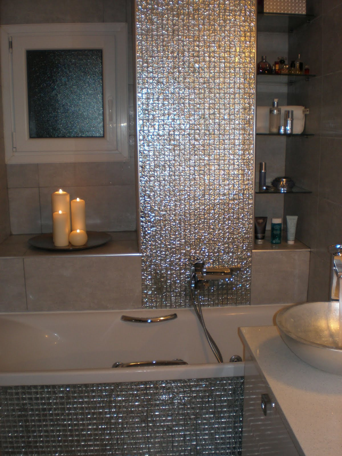 Glass Mosaic Bathroom Tiles
 Mosaic Bathrooms Decoholic