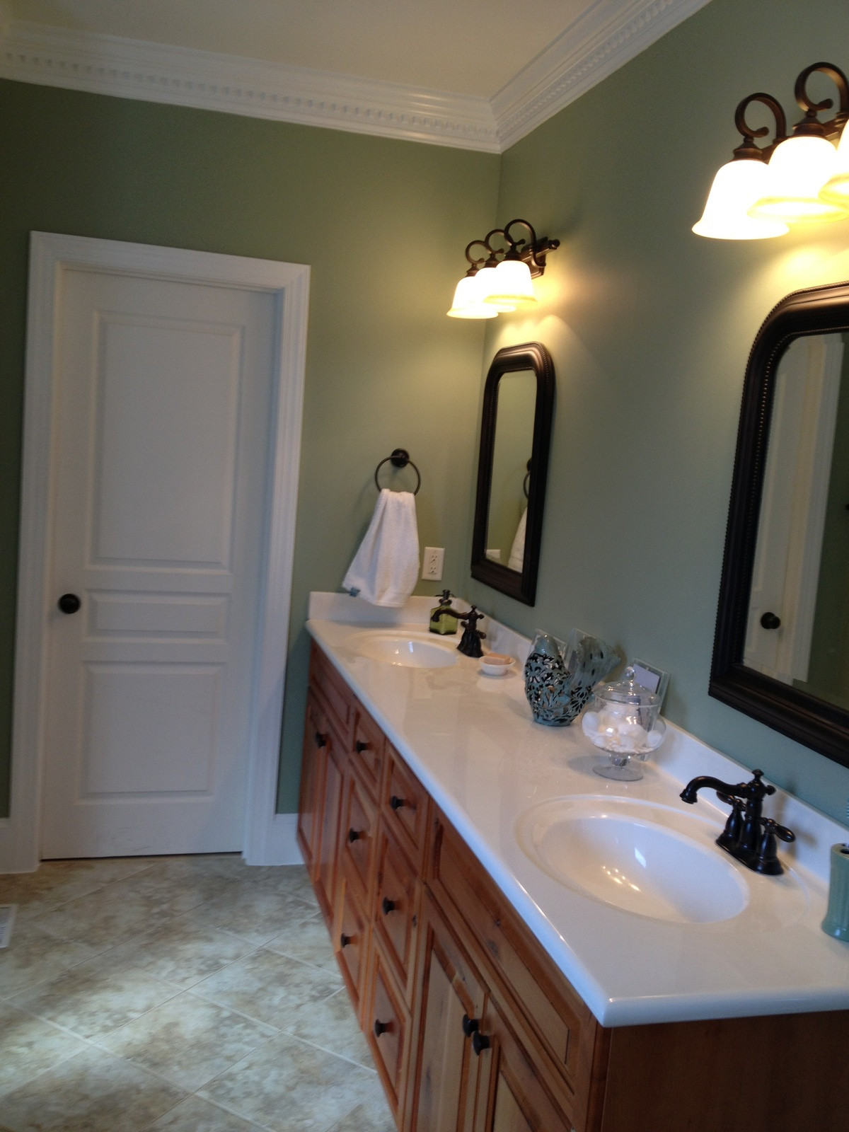 Green Bathroom Colors
 Relaxing Paint Colors For Your Bathroom