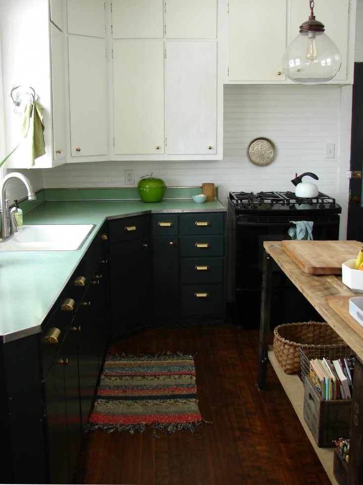 Home Depot Kitchen Cabinet Paint
 Expert Tips on Painting Your Kitchen Cabinets