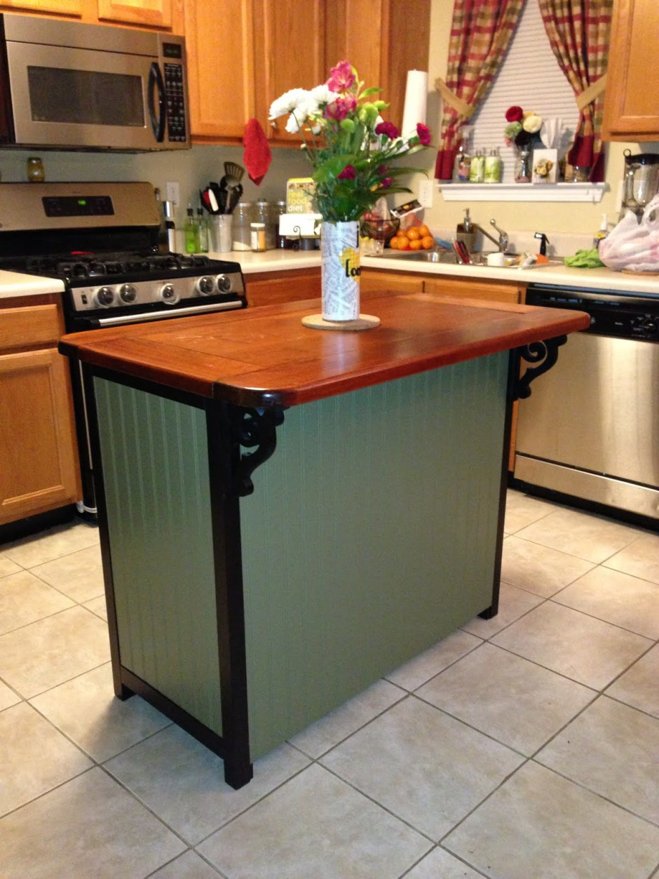 Island Table For Small Kitchen
 Best Small Kitchen Design with Island for Perfect