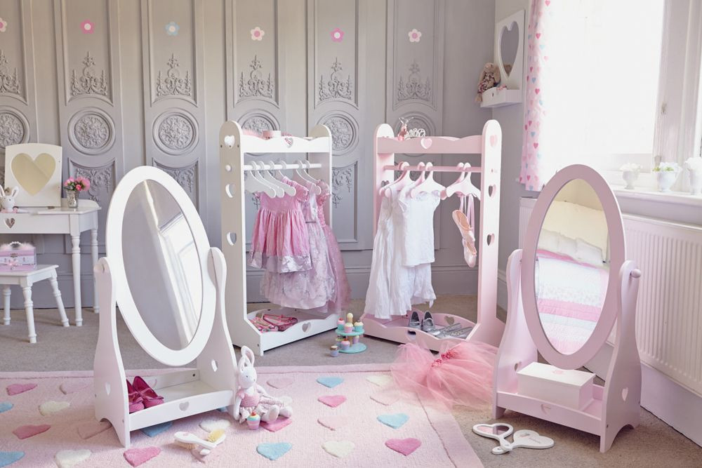 Kids Dressing Room
 Sweetheart Mirror