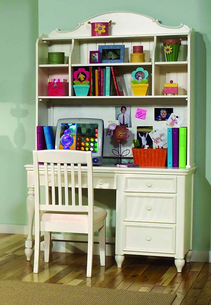 Kids White Desk Chair
 50 Amazing Kid’s Desk Ideas for a Contemporary Bud