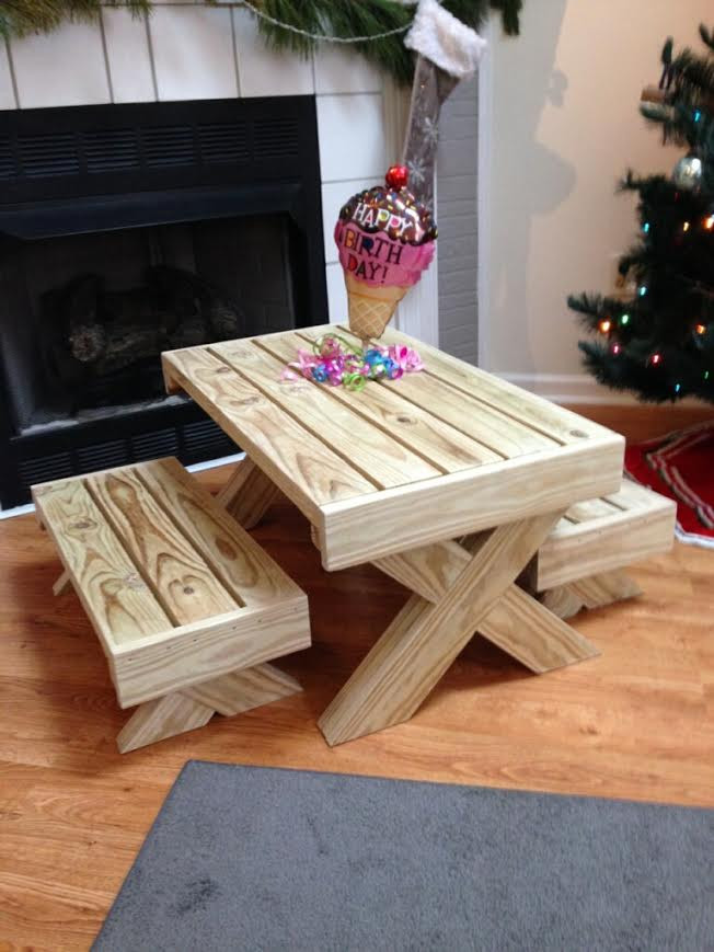 Kids Wooden Picnic Table
 Cute Kids Furniture Made Wooden Pallets