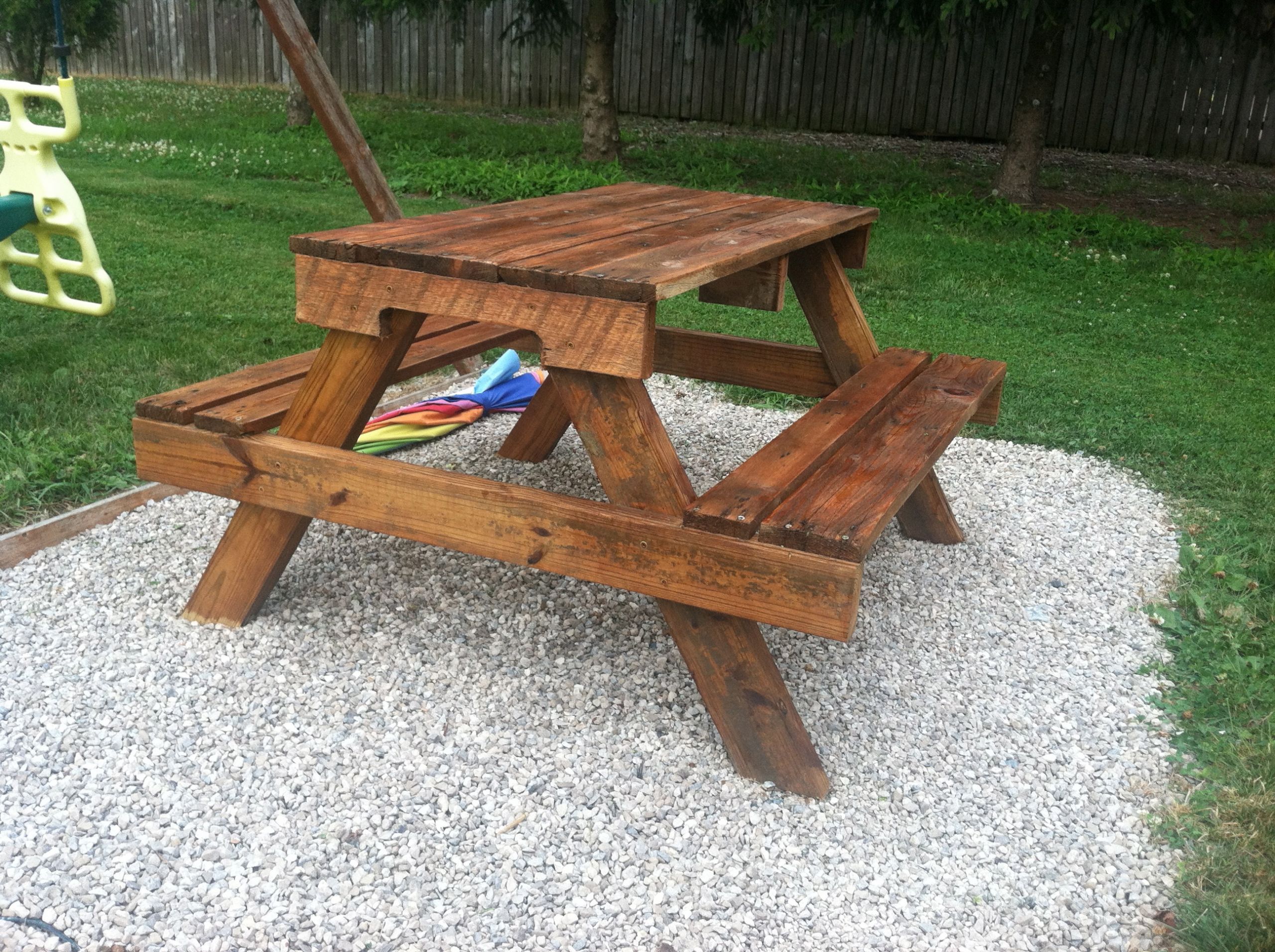 Kids Wooden Picnic Table
 DIY Kids Picnic Table from Pallet Wood