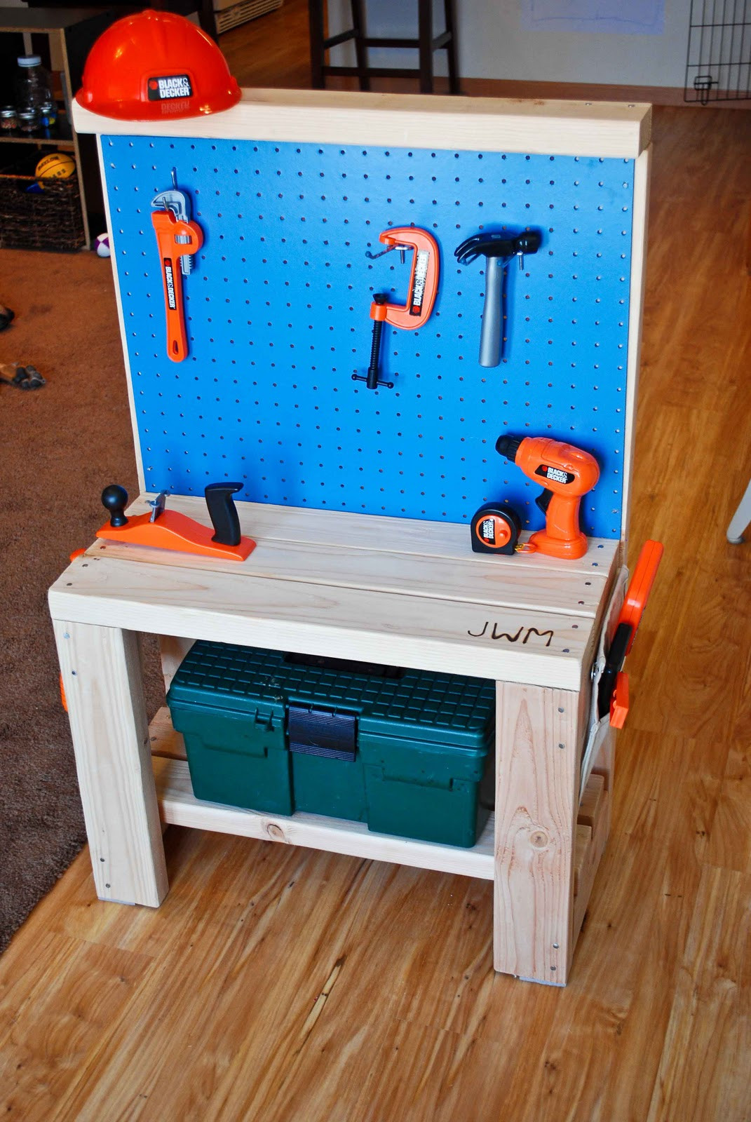 Kids Work Table
 Build Childs Work Bench Plans DIY PDF bench seat storage