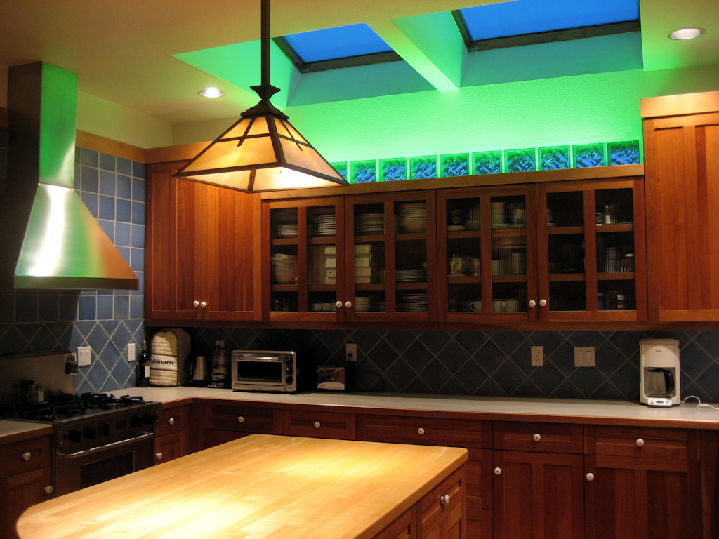 Kitchen Accent Lighting
 Showcase