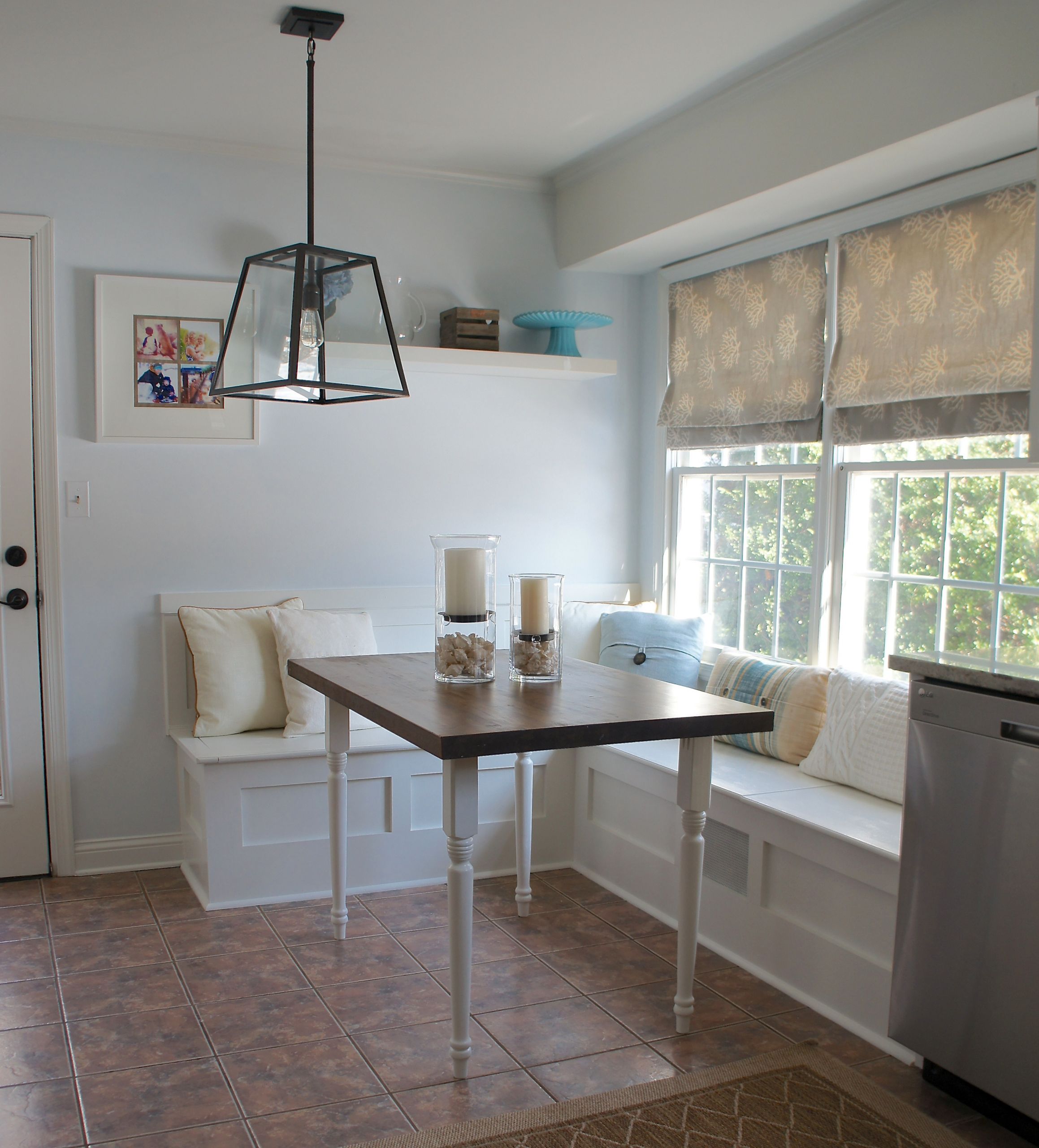 Space saving Kitchen Tables For Breakfast Nooks
