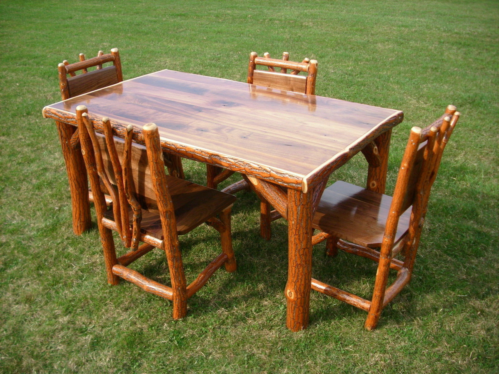 build a rustic kitchen table