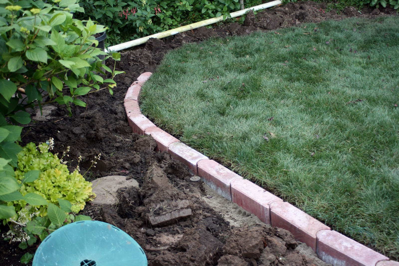Landscape Edging Bricks
 Food and Garden Dailies Brick Edging For the Lawn