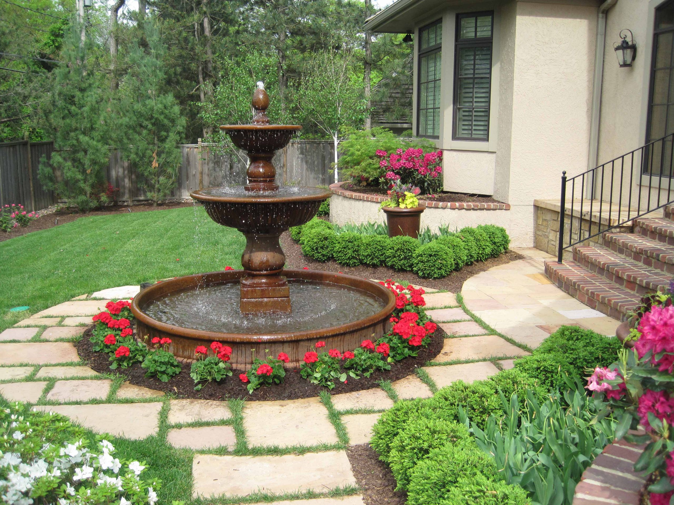 Landscape Fountain Architecture
 Custom Garden Fountains & Statuary in Kansas City at