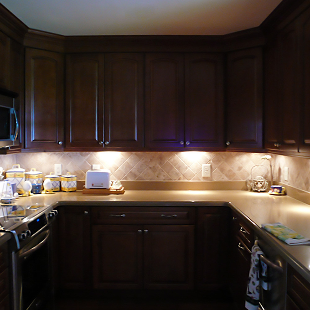Led Kitchen Under Cabinet Lighting
 3 Deluxe Under Cabinet LED Puck Lights Warm White 3000K