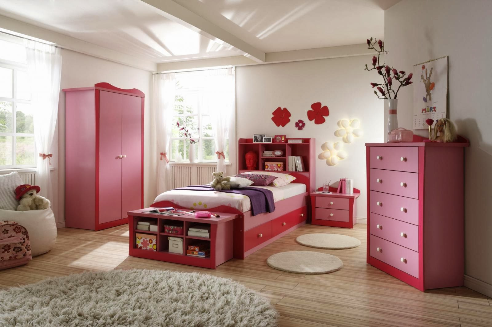 Little Girl Bedroom Paint Ideas
 Home Decorating Interior Design Ideas Pink Bedding for a