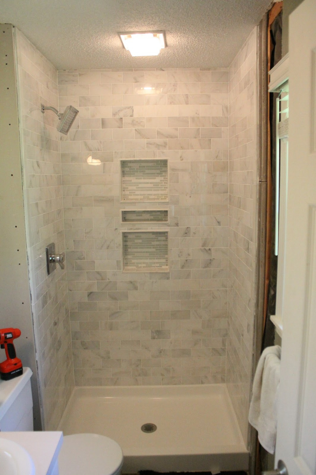 30 Inspirational Lowes Bathroom Shower Tile Home Decoration And Inspiration Ideas