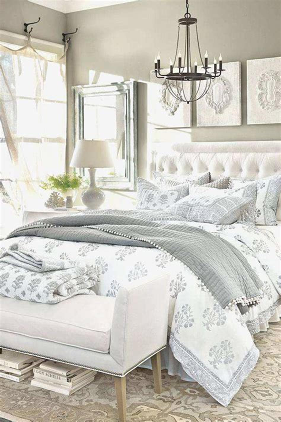 Master Bedroom Comforters
 45 Beautiful Master Bedroom Bedding Ideas 2019 32