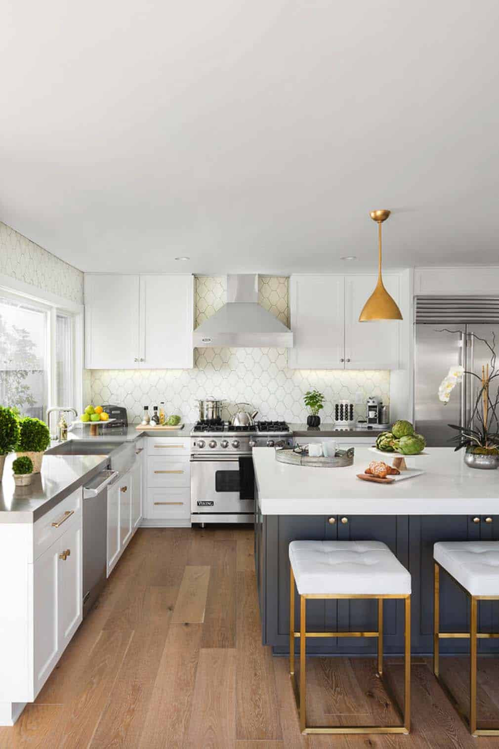 Midcentury Modern Kitchen
 Bright and airy mid century modern home in Westlake Village