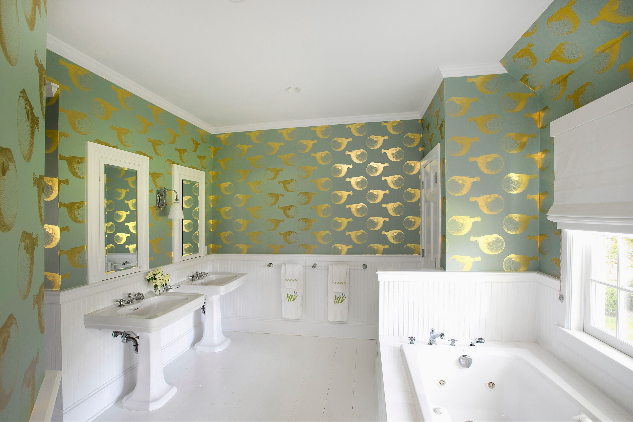 Modern Bathroom Wallpaper
 Before and After Easy Bathroom Makeover Design Idea with