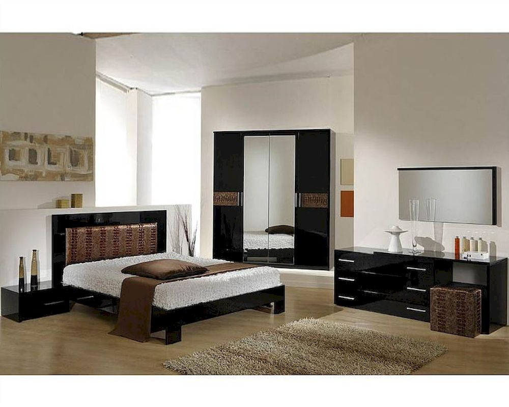 Modern Bedroom Set
 Modern Bedroom Set in Black Brown Finish Made in Italy