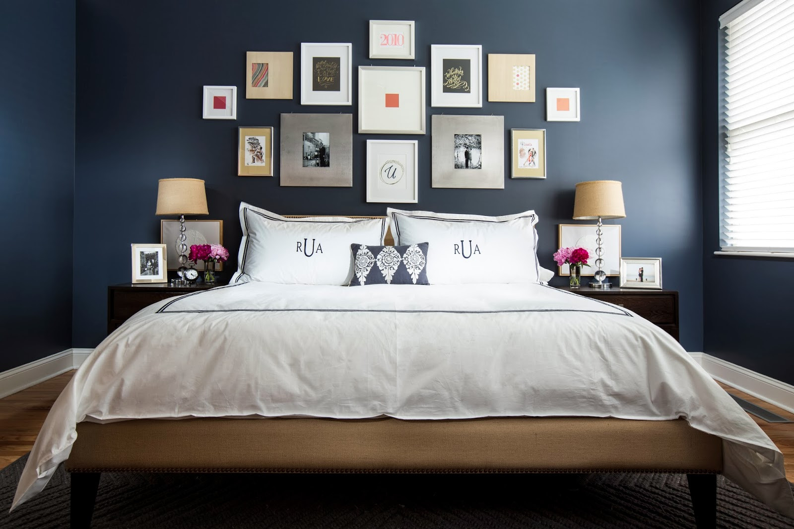 Navy Bedroom Walls
 Navy & Dark Blue Bedroom Design Ideas &