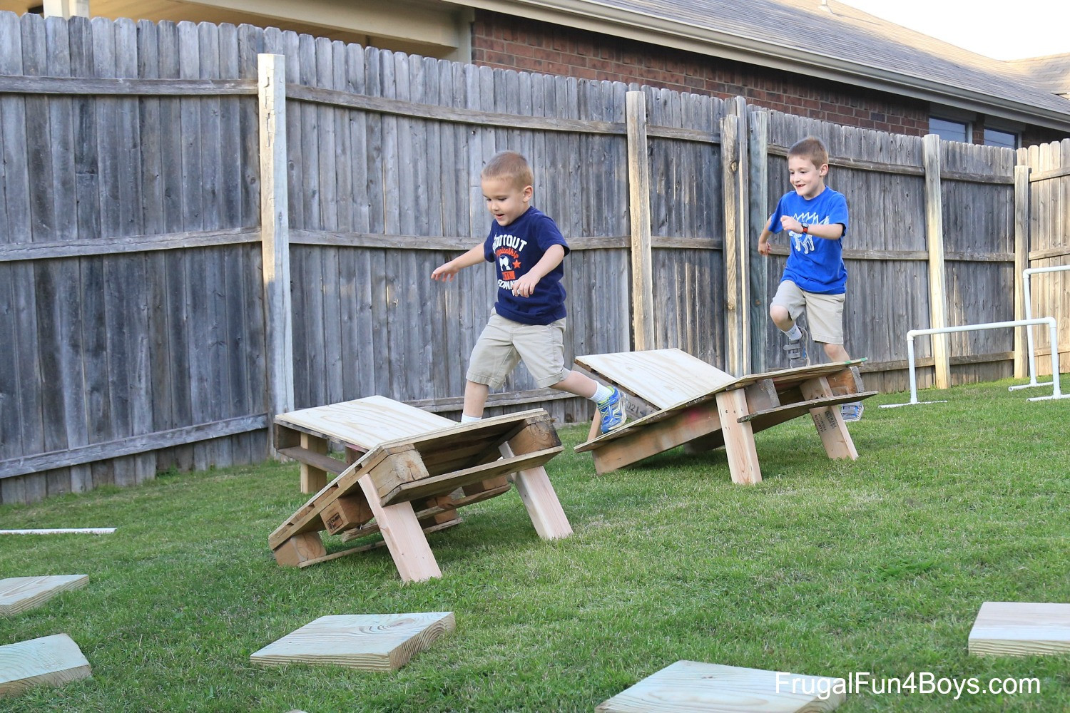Ninja Warrior Backyard Course
 DIY American Ninja Warrior Backyard Obstacle Course